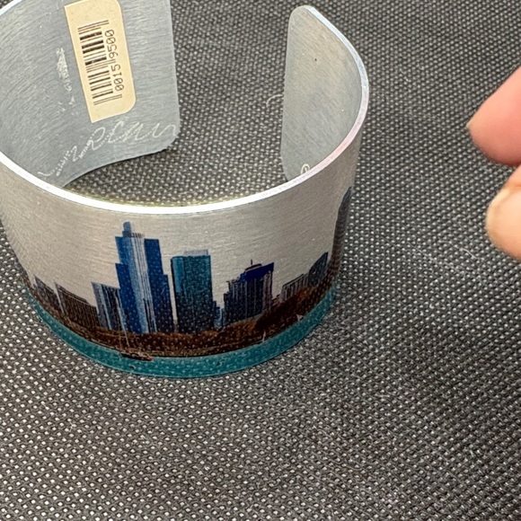 Chicago Skyline Aluminum Cuff Bracelet - Silver and Blue - Picture 7 of 9